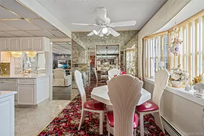 697 N Fulton Avenue, Lindenhurst, NY 11757 - Photo 11