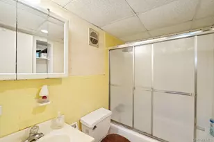 697 N Fulton Ave, Lindenhurst, NY 11757 - Photo 35