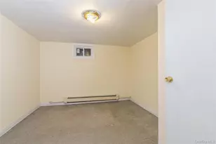 86 Stuyvesant Ave, Mastic, NY 11950 - Photo 29