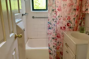 11 Wooleys Ln, Great Neck, NY 11021 - Photo 15