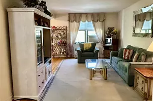 11 Wooleys Ln, Great Neck, NY 11021 - Photo 7