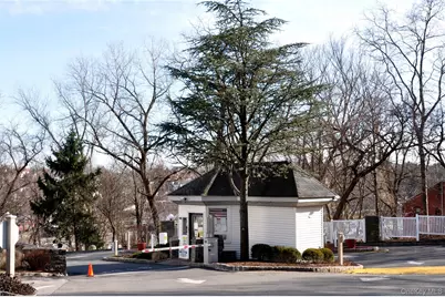 500 High Point Drive #703, Hartsdale, NY 10530 - Photo 33