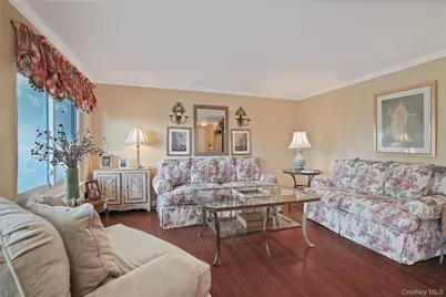 500 High Point Drive #703, Hartsdale, NY 10530 - Photo 3