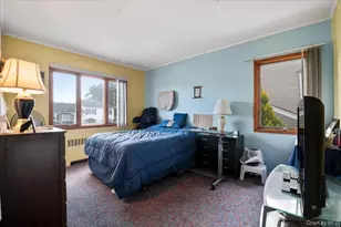 26 Bradford Ln, Bethpage, NY 11714 - Photo 9