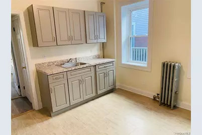 451 S 10th Avenue #2R, Mount Vernon, NY 10550 - Photo 9