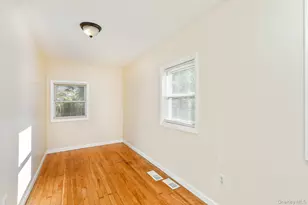 860 Flanders Rd, Flanders, NY 11901 - Photo 21