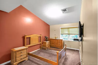 1120 Willow Lane, Valley Stream, NY 11580 - Photo 11