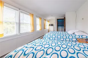 30 Vail Ave, East Quogue, NY 11942 - Photo 17