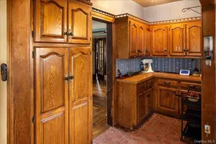 331 Mineola Blvd, Mineola, NY 11501 - Photo 17