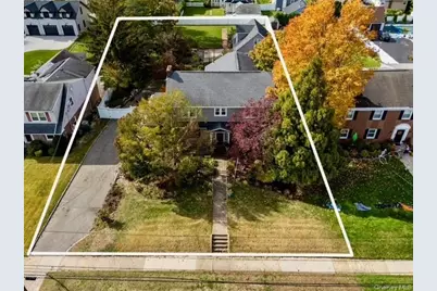 331 Mineola Boulevard, Mineola, NY 11501 - Photo 1