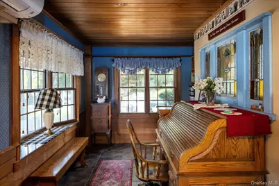 331 Mineola Boulevard, Mineola, NY 11501 - Photo 23