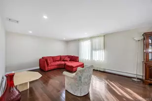 30 Andover Ln, Hicksville, NY 11801 - Photo 9