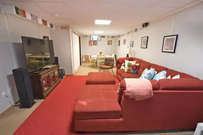 64 Glen Road, Calverton, NY 11933 - Photo 29