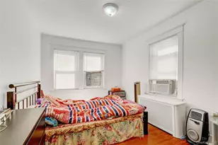 6 Walnut Pl, Great Neck, NY 11021 - Photo 13