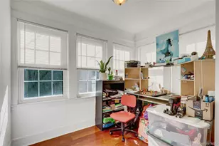 6 Walnut Pl, Great Neck, NY 11021 - Photo 7