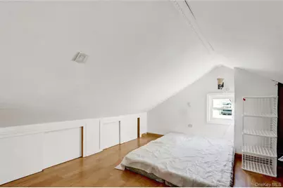 6 Walnut Place, Great Neck, NY 11021 - Photo 15