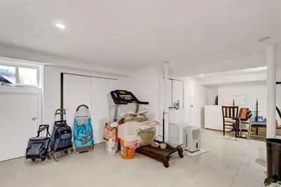 6 Walnut Place, Great Neck, NY 11021 - Photo 17