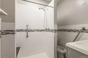 231 Monitor St, Brooklyn, NY 11222 - Photo 27