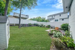 16 Birch Dr, Ronkonkoma, NY 11779 - Photo 7