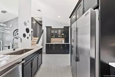 9 Cynthia Lane, East Islip, NY 11730 - Photo 3