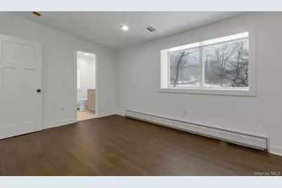 570 Kings Highway, Valley Cottage, NY 10989 - Photo 15