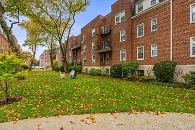 22 Hamilton Place #I1, Garden City, NY 11530 - Photo 15