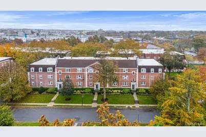 22 Hamilton Place #I1, Garden City, NY 11530 - Photo 3