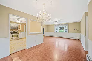 206 Crestwood Dr, Shirley, NY 11967 - Photo 11