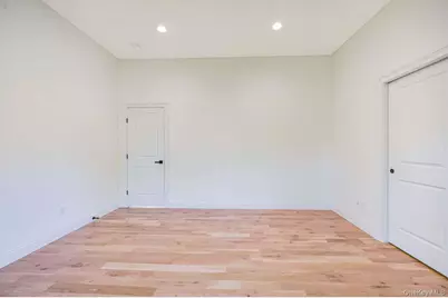 599 Robeson Place, Medford, NY 11763 - Photo 9