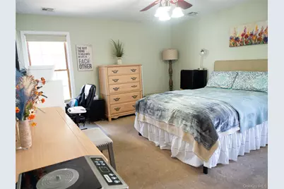 1543 William Street, Merrick, NY 11566 - Photo 15