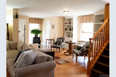 1543 William Street, Merrick, NY 11566 - Photo 9