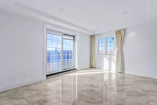 233-12 Bay St, Douglaston, NY 11363 - Photo 23