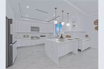 233-12 Bay Street, Douglaston, NY 11363 - Photo 11