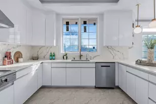 233-12 Bay St, Douglaston, NY 11363 - Photo 9