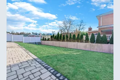233-12 Bay Street, Douglaston, NY 11363 - Photo 39