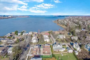 233-12 Bay St, Douglaston, NY 11363 - Photo 45