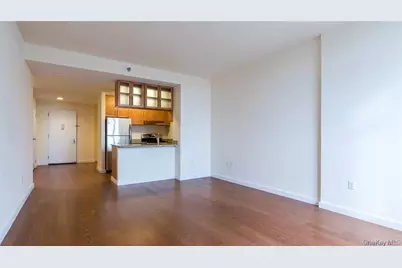 40-28 College Point Blvd #1605, Flushing, NY 11354 - Photo 11