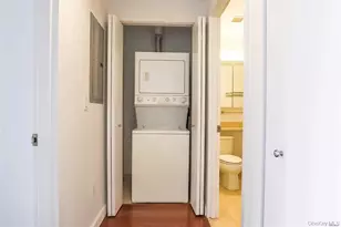 40-28 College Point Blvd, Flushing, NY 11354 - Photo 15