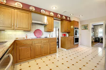 24 Rolling Hill Road, Old Westbury, NY 11568 - Photo 13