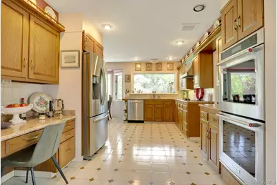 24 Rolling Hill Road, Old Westbury, NY 11568 - Photo 11