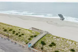 261 W Hudson St, Long Beach, NY 11561 - Photo 35