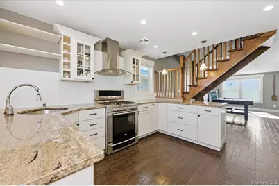 261 W Hudson Street, Long Beach, NY 11561 - Photo 11