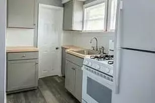 32 Carman St, Patchogue, NY 11772 - Photo 5