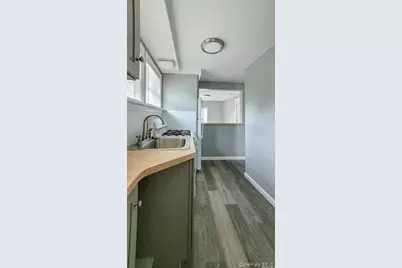 32 Carman Street, Patchogue, NY 11772 - Photo 3