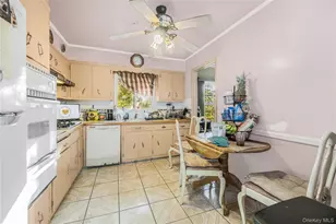 15 Wayne Way, White Plains, NY 10607 - Photo 9