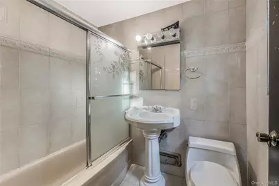 15 Wayne Way, White Plains, NY 10607 - Photo 19