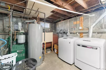 90 27th Street, Copiague, NY 11726 - Photo 15