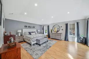 18 Concord Dr, Holtsville, NY 11742 - Photo 9