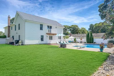 18 Concord Drive, Holtsville, NY 11742 - Photo 45