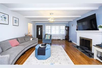 14 Cedar Street, Greenvale, NY 11548 - Photo 3